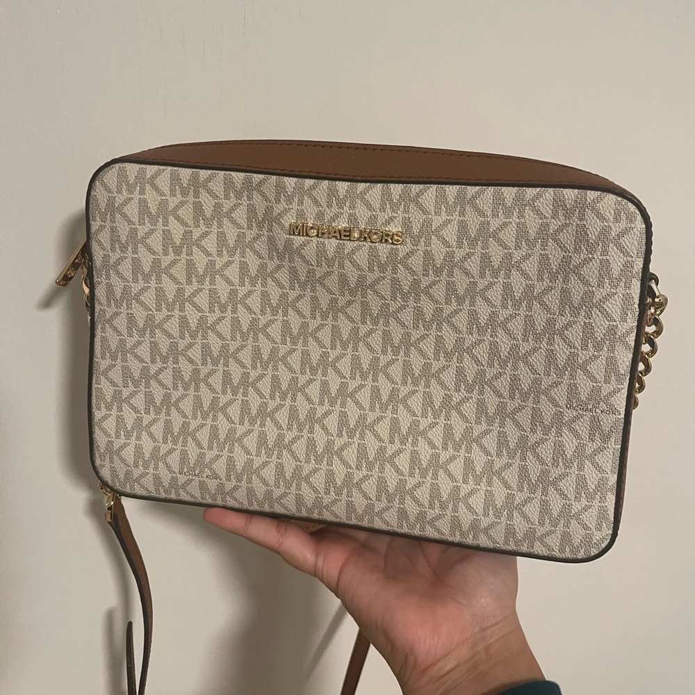 Michael Kors Beige and Brown Crossbody Bag in Excellent Condition